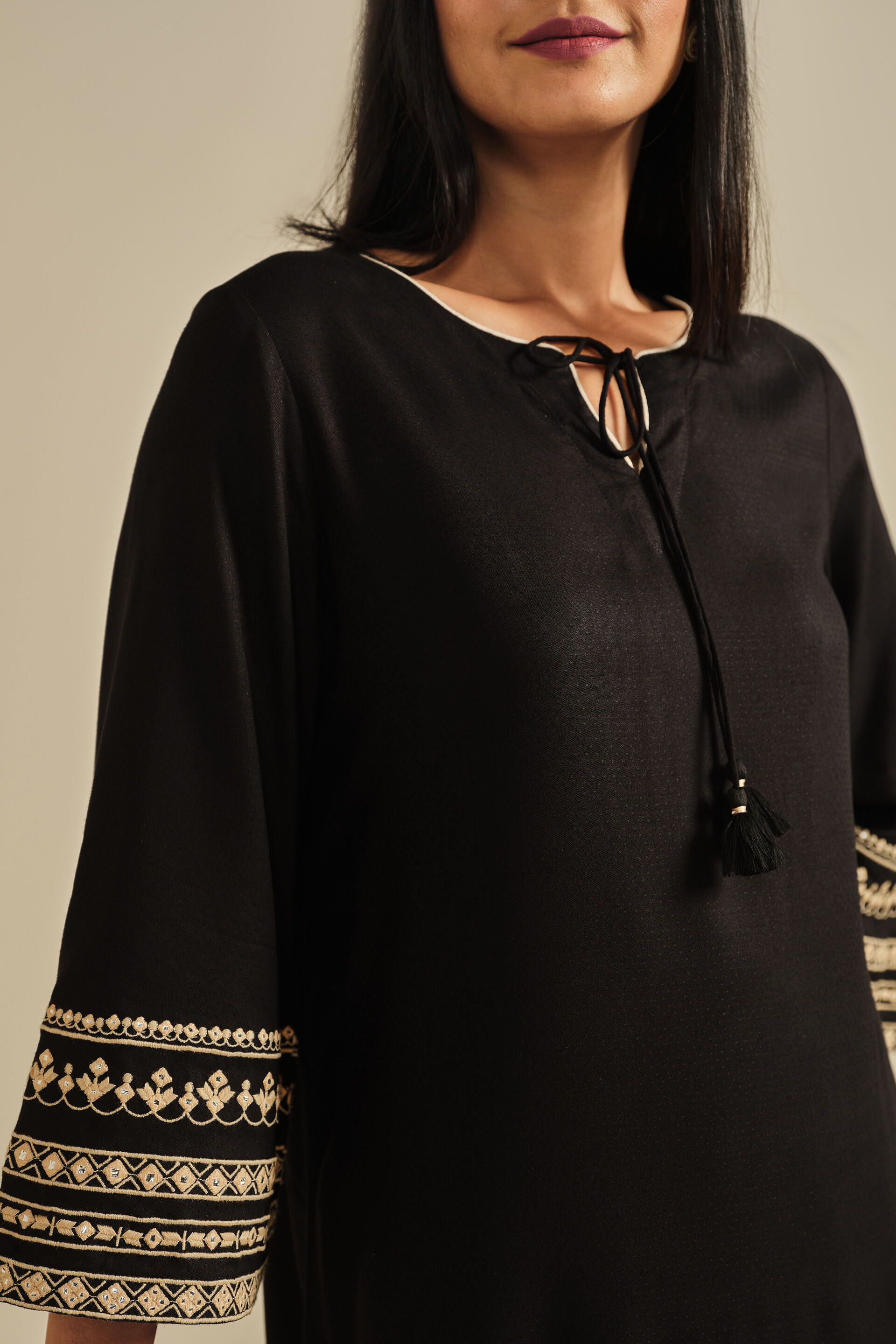 Raag Noir Kurta Set, Black, image 4